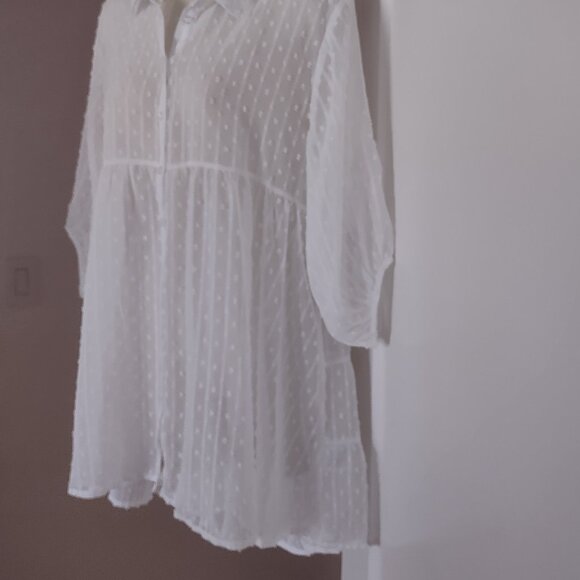 Umgee White Swiss Dot Tiered Top 3/4 Length Sleeve NWT - SMALL - Picture 4 of 8